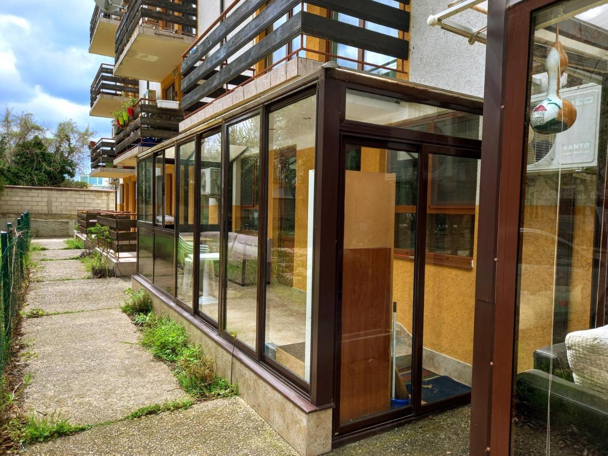 Lovely Nest With Glass Veranda Sables d'or Extérieur photo